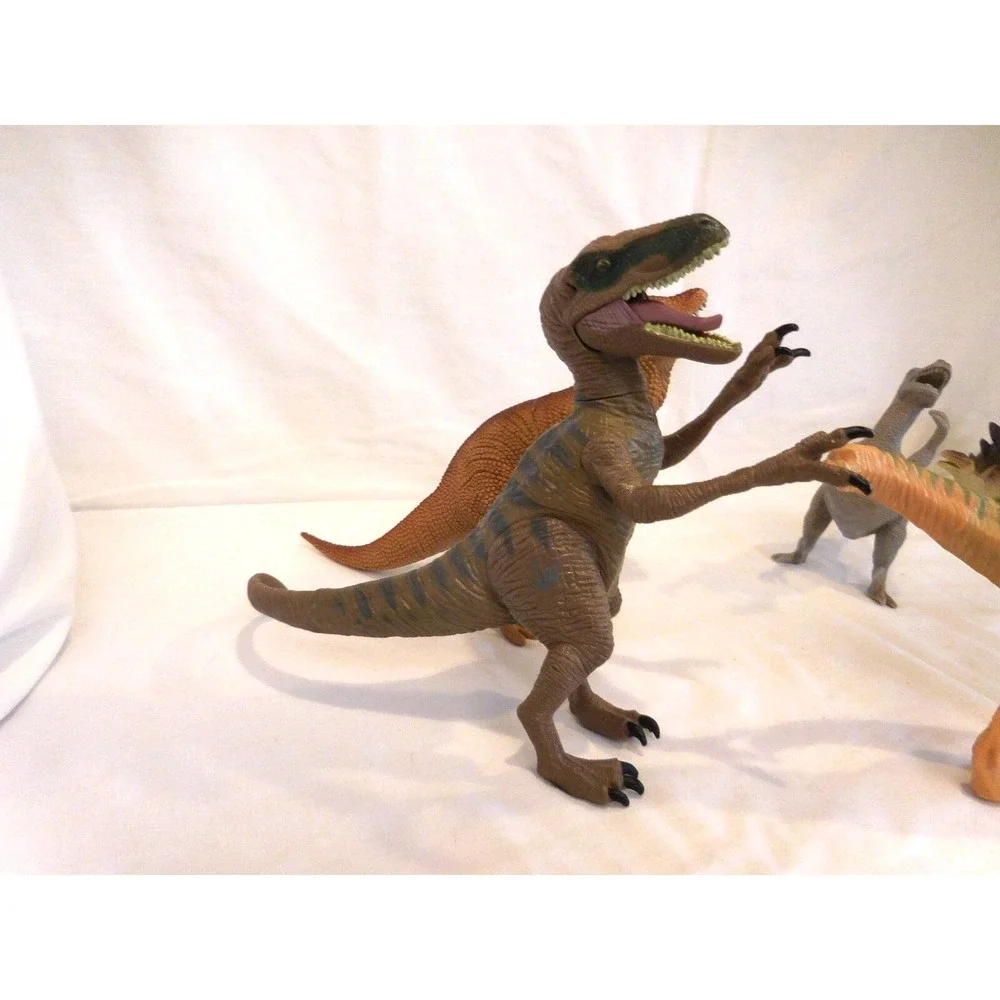 Jurassic World Dinosaur lot of 3 10